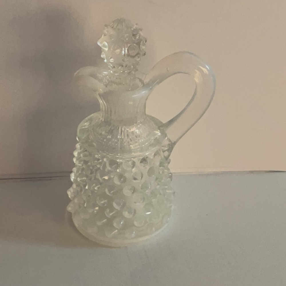 Fenton Opalescent Moonstone Hobnail Elegant Glass oil cruet with stopper